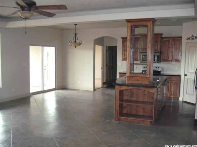 228 E Plum Pear Tree Dr, Kanab, UT 84741 — photo 4