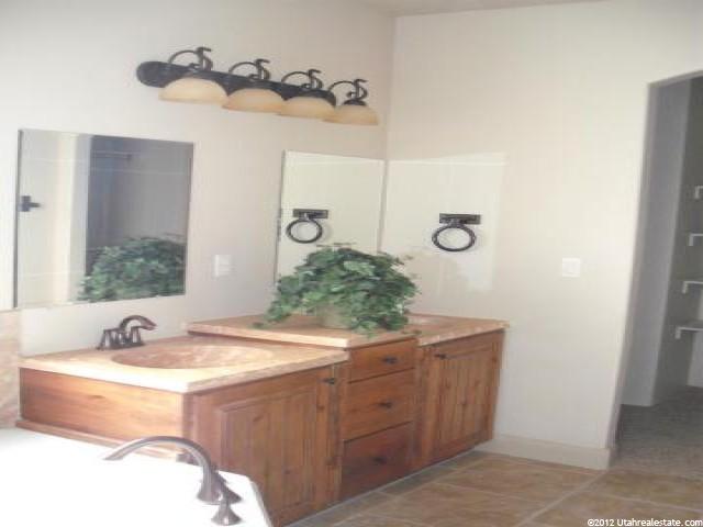 228 E Plum Pear Tree Dr, Kanab, UT 84741 — photo 8