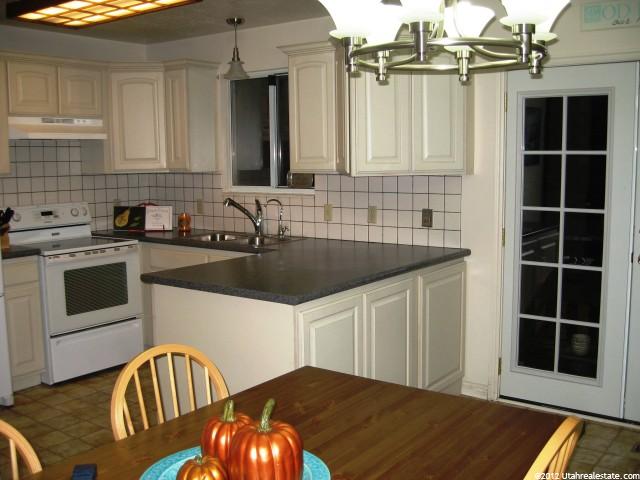 1581 S 500 E, Kaysville, UT 84037 — photo 2
