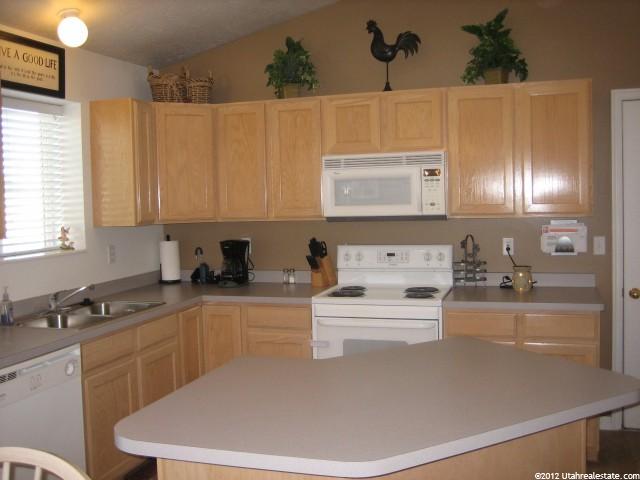 1397 N 780 W, Clinton, UT 84015 — photo 2