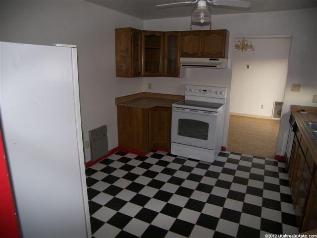 480 E Clark St, Grantsville, UT 84029 — photo 4