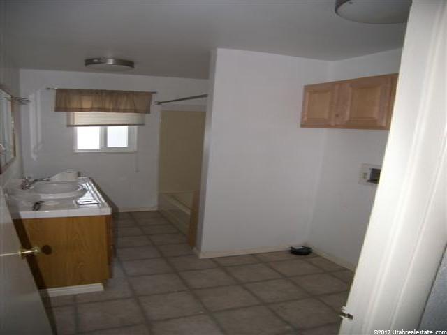 480 E Clark St, Grantsville, UT 84029 — photo 6