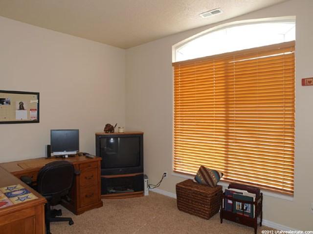 477 Lyndhurst Dr, North Salt Lake, UT 84054 — photo 8