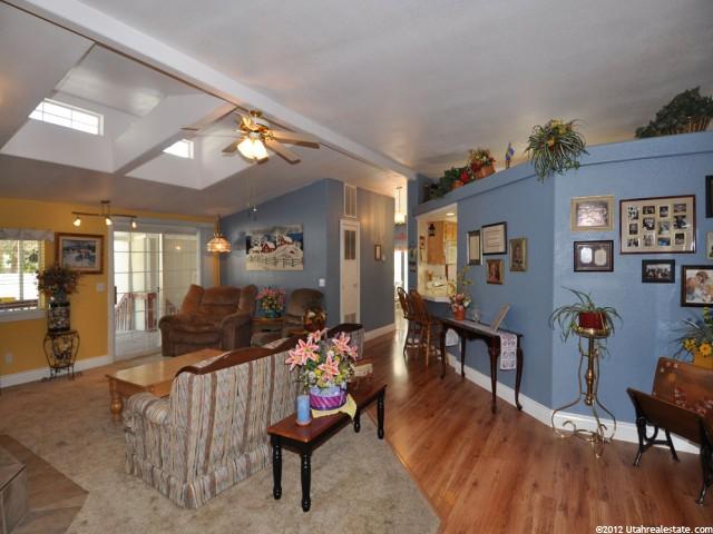 895 W 550 N, West Bountiful, UT 84087 — photo 3