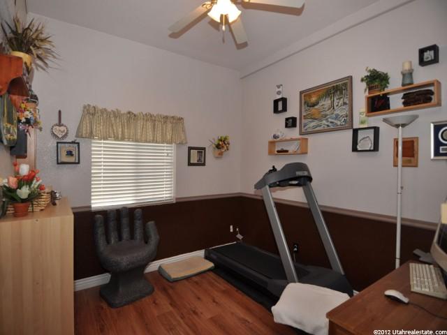 895 W 550 N, West Bountiful, UT 84087 — photo 10
