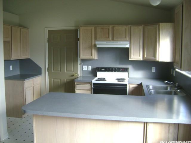 155 E Willow Ln, Garland, UT 84312 — photo 2