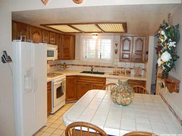 2911 Cherry Dr, North Ogden, UT 84414 — photo 4