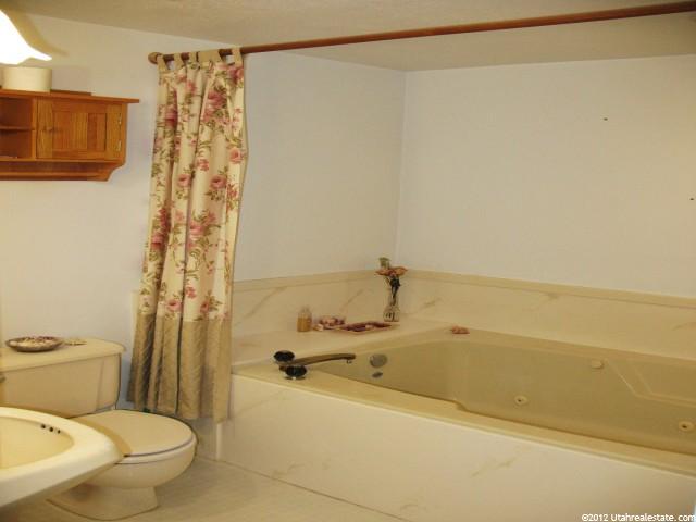 5638 S 2950 W, Roy, UT 84067 — photo 8