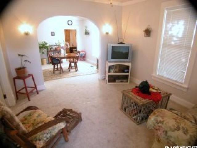 386 W 400 N #1, Bountiful, UT 84010 — photo 2