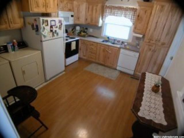 386 W 400 N #1, Bountiful, UT 84010 — photo 3