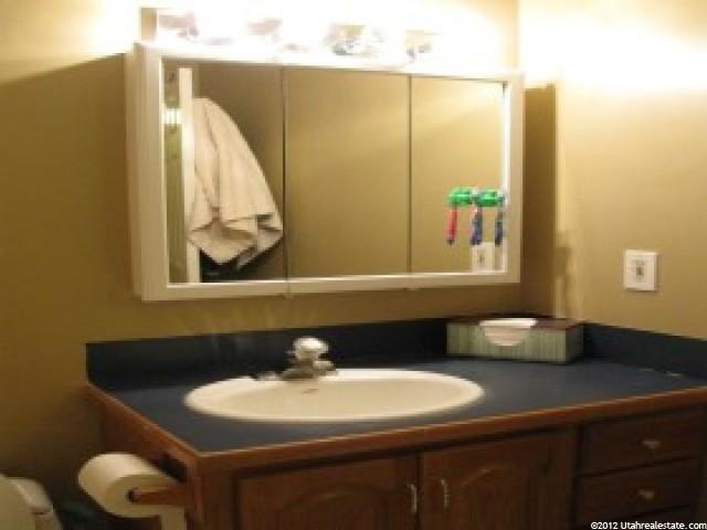 88 W 50 S #B-3, Centerville, UT 84014 — photo 8
