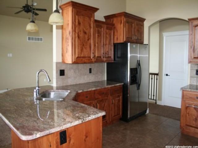 3207 W St Andrews Dr, Syracuse, UT 84075 — photo 4