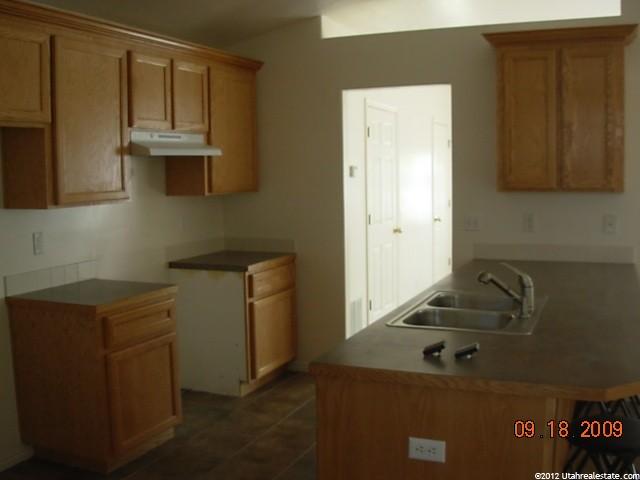 988 E Cold Water Way, Ogden, UT 84404 — photo 2