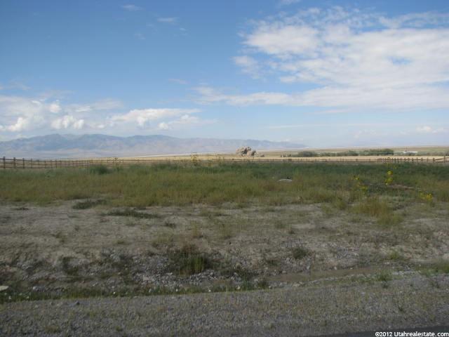 7145 Ridge Rd, Lake Point, UT 84074 — photo 2