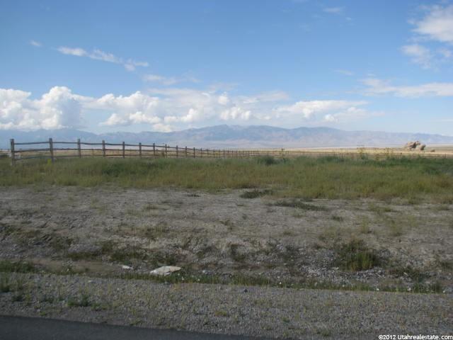 7145 Ridge Rd, Lake Point, UT 84074 — photo 3