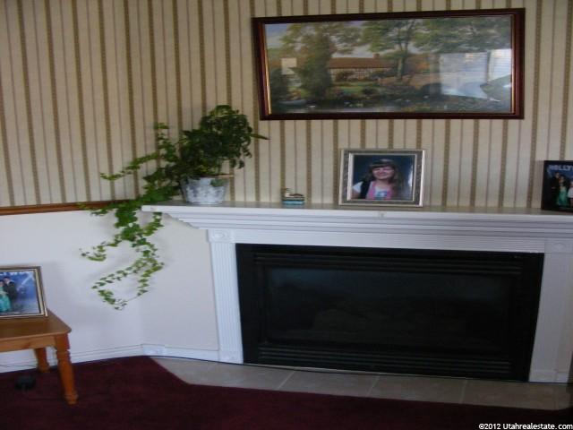 988 N 525 W, Clinton, UT 84015 — photo 3