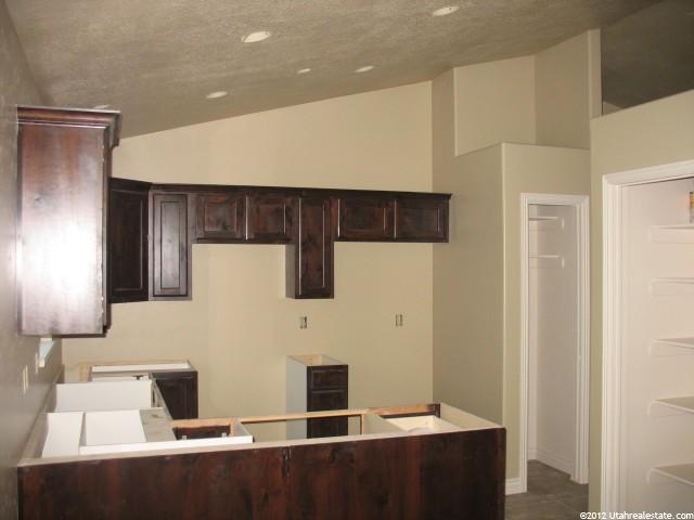 544 E Ridge Place Dr, Ogden, UT 84404 — photo 3