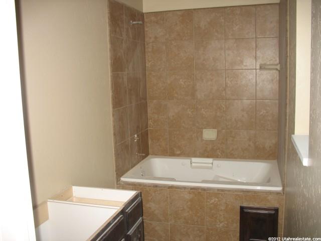 544 E Ridge Place Dr, Ogden, UT 84404 — photo 6