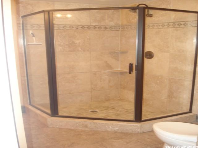 3268 W 1800 N, Clinton, UT 84015 — photo 4