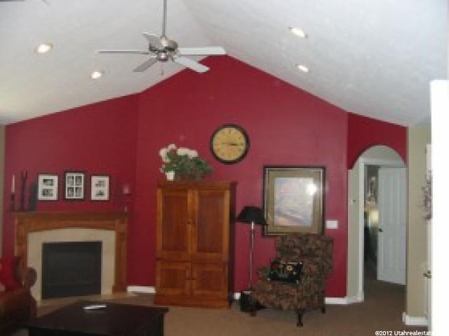 571 W Chase Ln, Centerville, UT 84014 — photo 4