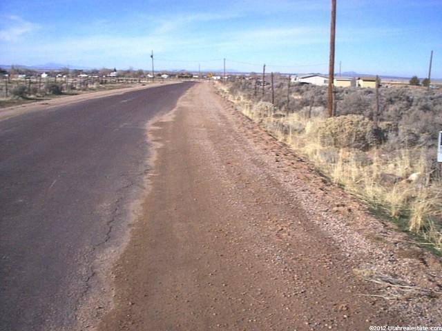 600 E Canyon Rd, Kanosh, UT 84637 — photo 12