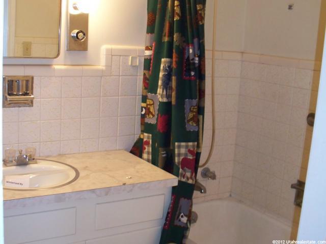 646 E Main St, Vernal, UT 84078 — photo 8