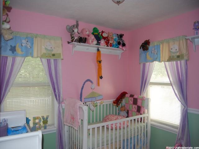 735 N 300 E, Logan, UT 84321 — photo 7