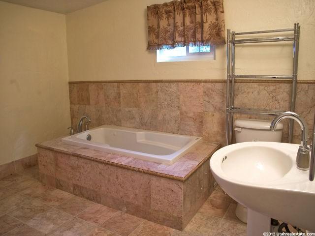 1591 E 5600 S, Holladay, UT 84121 — photo 11
