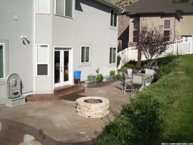 2048 E Bear Mountain Dr, Draper, UT 84020 — photo 2