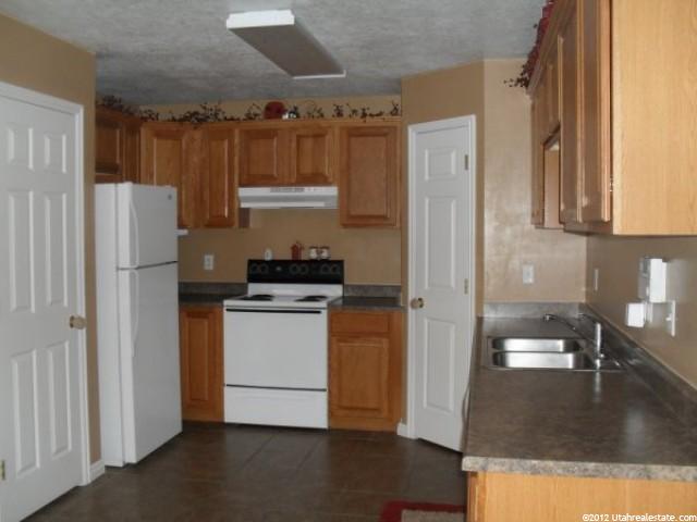 861 Riverwood Dr, Logan, UT 84321 — photo 2