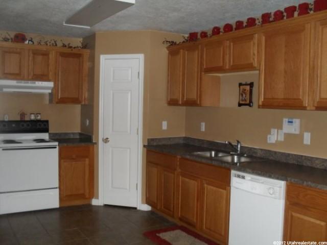 861 Riverwood Dr, Logan, UT 84321 — photo 3