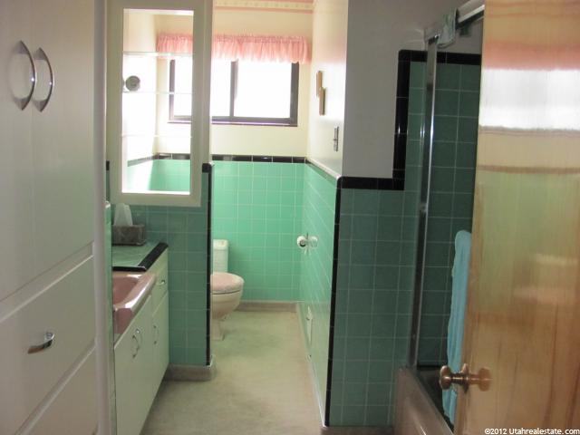 570 E Mill St S, Bountiful, UT 84010 — photo 12