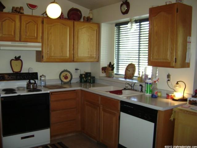 4904 S 3500 W, Roy, UT 84067 — photo 2