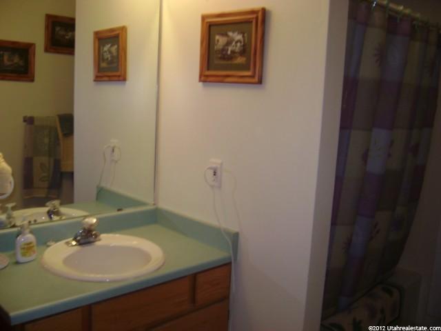 4904 S 3500 W, Roy, UT 84067 — photo 9