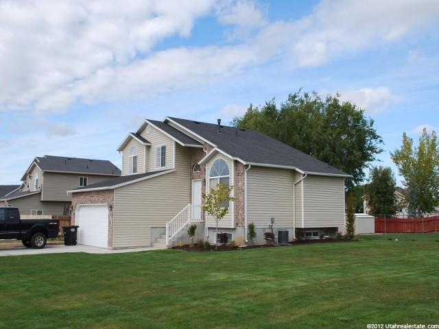 1132 W 2400 N, Clinton, UT 84015 — photo 2