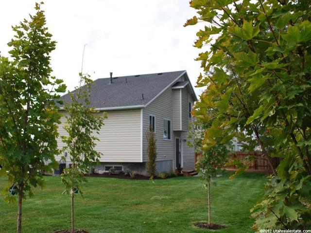 1132 W 2400 N, Clinton, UT 84015 — photo 3