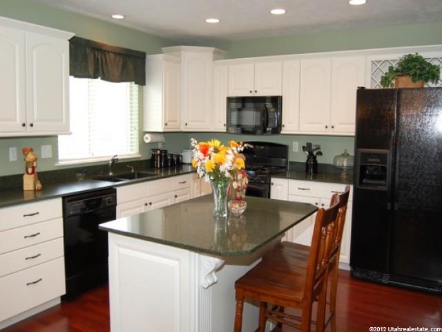 1082 W 4000 N, Pleasant View, UT 84414 — photo 2