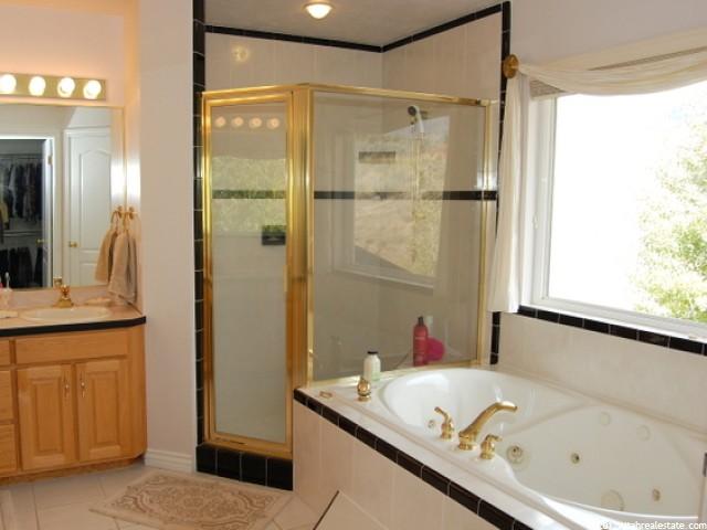 1082 W 4000 N, Pleasant View, UT 84414 — photo 5