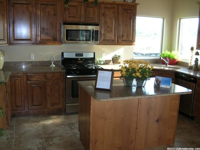 2318 N 1350 W, Clinton, UT 84015 — photo 2
