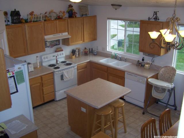 153 W 1875 N, North Ogden, UT 84414 — photo 2