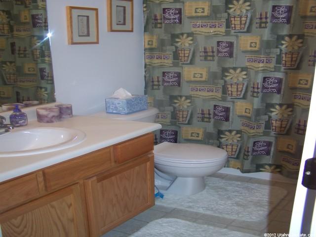 153 W 1875 N, North Ogden, UT 84414 — photo 8