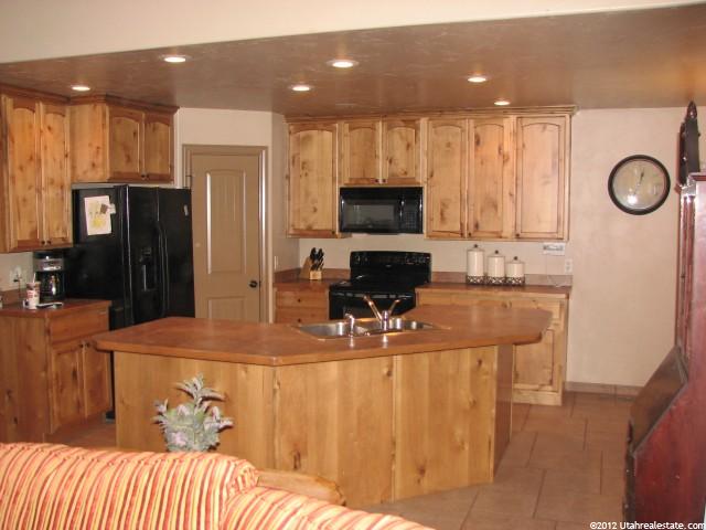 773 S 200 W, Mona, UT 84645 — photo 2