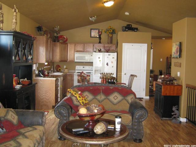 68 W Settlement Cir S, Midvale, UT 84047 — photo 4