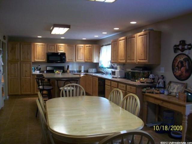 699 W 1300 N, Clinton, UT 84015 — photo 3