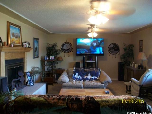 699 W 1300 N, Clinton, UT 84015 — photo 4