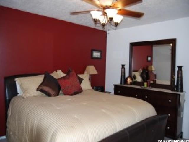 131 E 950 S, Kaysville, UT 84037 — photo 5