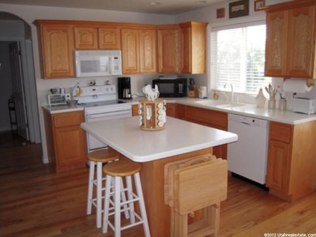 439 Simoron Dr, Ogden, UT 84404 — photo 3