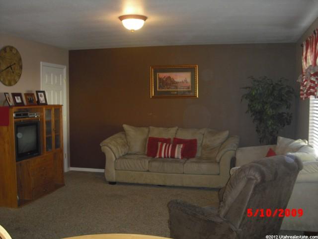 1871 S 575 E, Clearfield, UT 84015 — photo 3