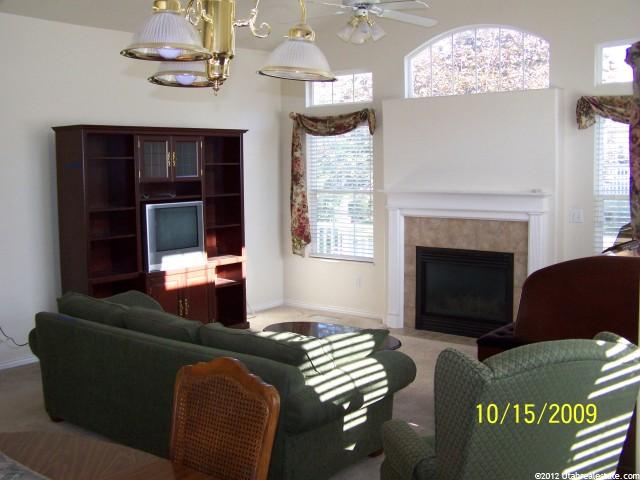 1036 E Daybreak Dr S, South Ogden, UT 84403 — photo 4