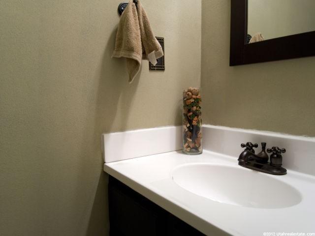732 E Baker Dr, Midvale, UT 84047 — photo 10